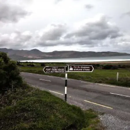 Fort Farmhouse Self-catering * Castlegregory